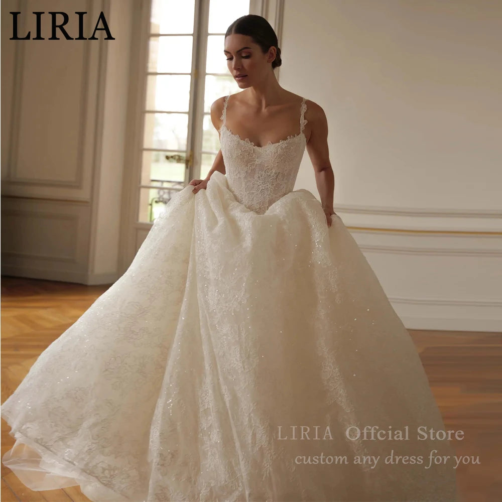 LIRIA Vintage Ivory Lace Wedding Dresses A-Line Strapless Bride Gown Appliques Princess Bridal Gowns Vestido De Novia Customized