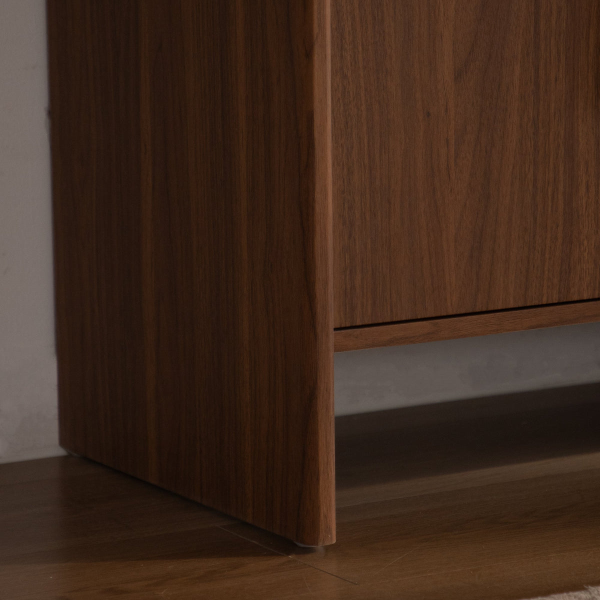 Walnut Sideboard Cabinet with Two Doors and Adjustable Interior